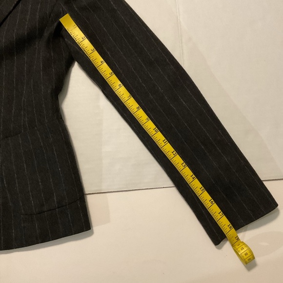 Banana Republic Charcoal‎ Pinstripe Blazer - Picture 5 of 9